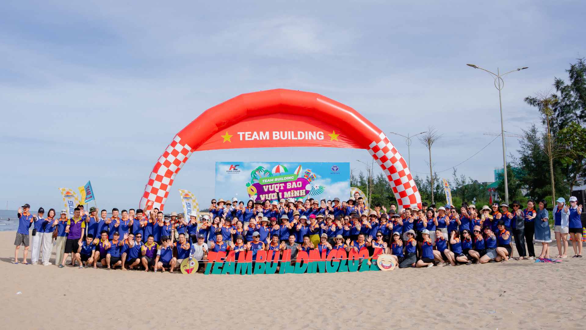 team-building-gala-dinner-cty-hung-cuong-nutricare-cua-lo-2025